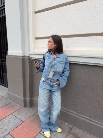 High-Waist Straight Wide-Leg Jeans